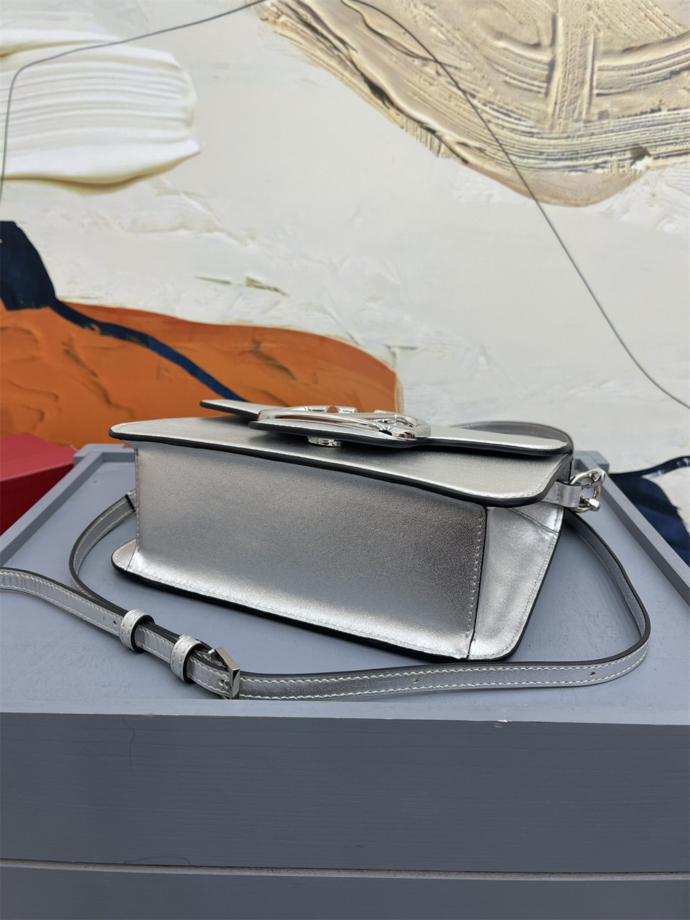 VALENTINO GARAVANI LOCÒ CALFSKIN SHOULDER SMALL BAG SILVER 22 x 16 x 7 cm