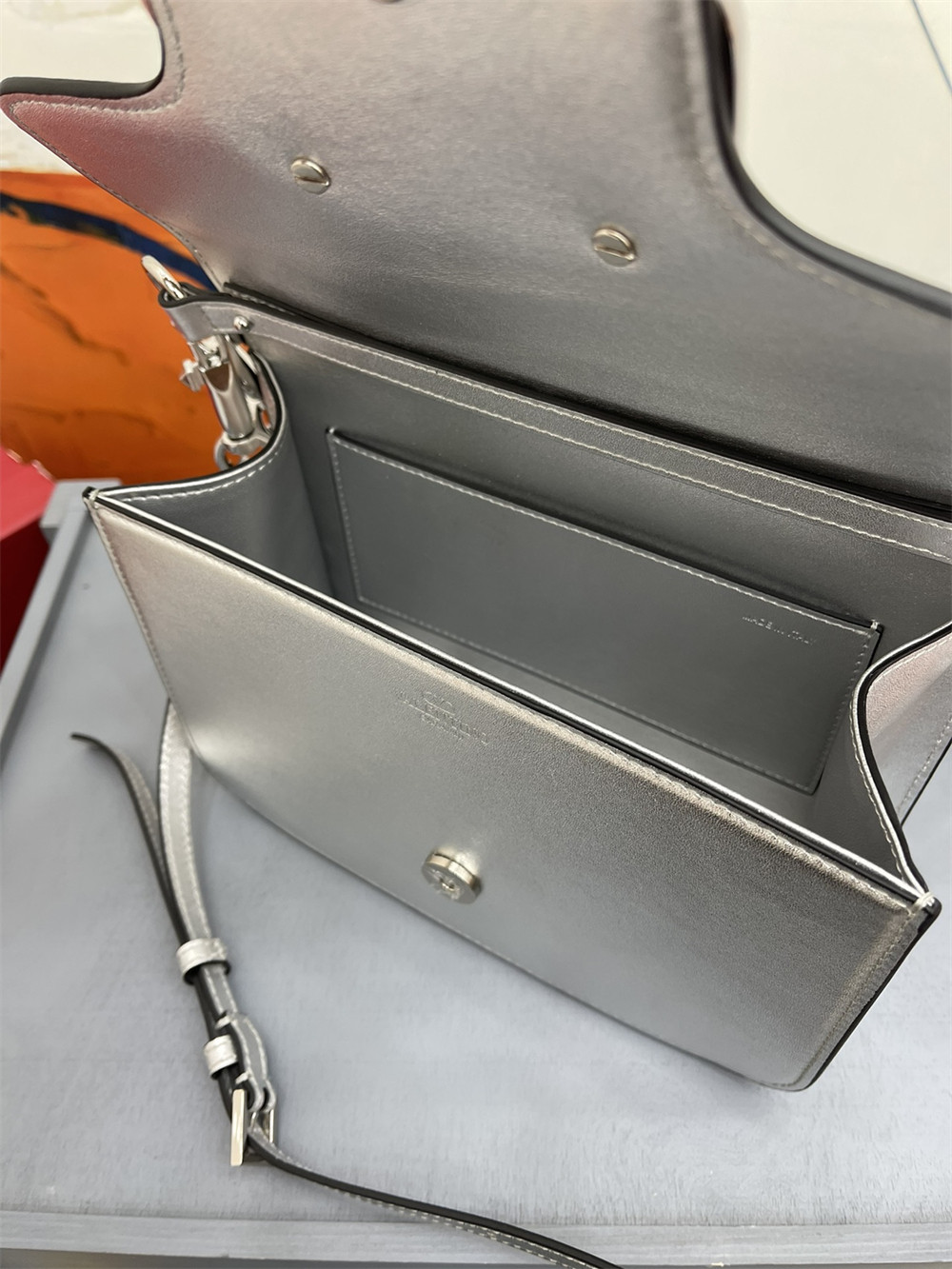 VALENTINO GARAVANI LOCÒ CALFSKIN SHOULDER SMALL BAG SILVER 22 x 16 x 7 cm