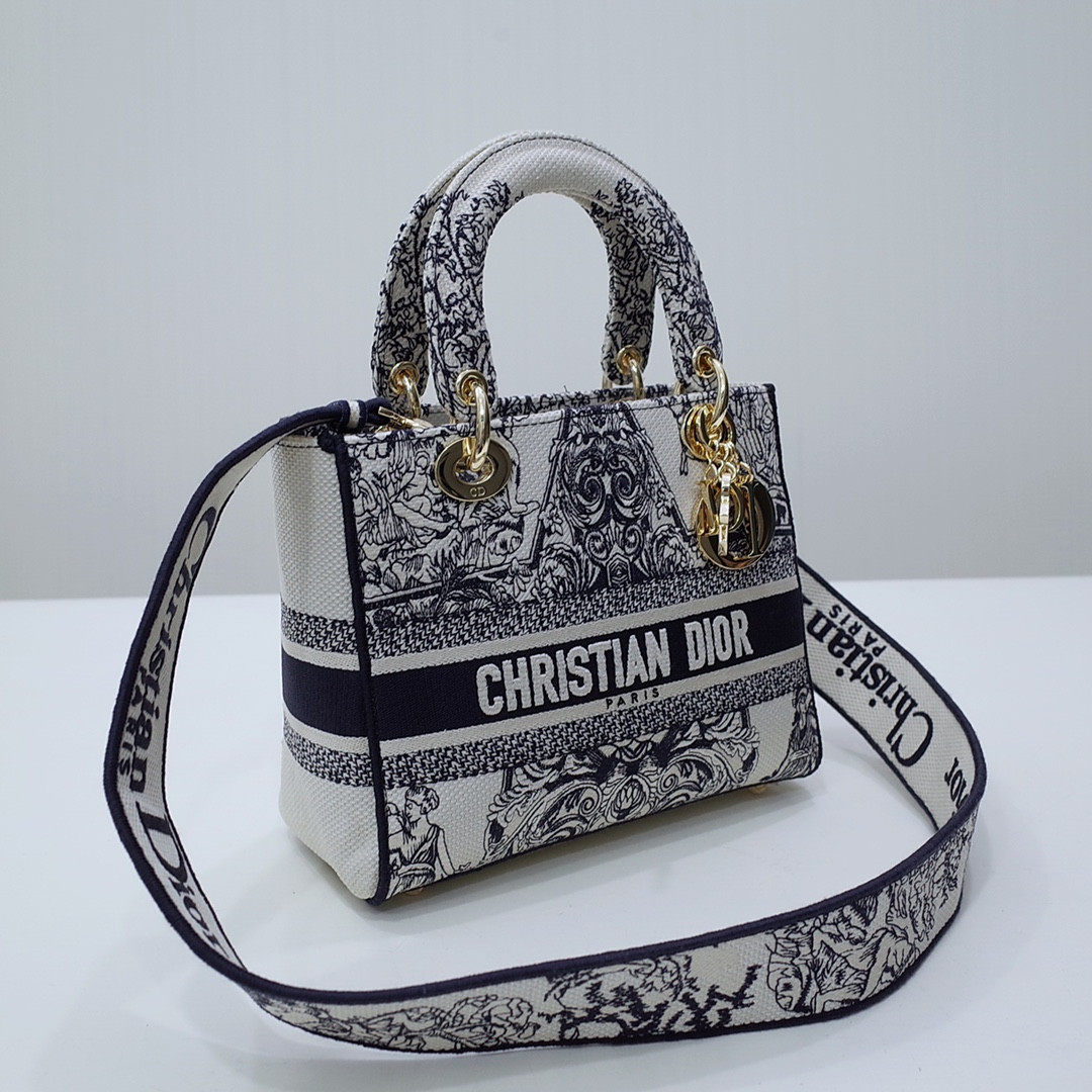 medium D*or lady d-lite bag 24 x 20 x 11 cm