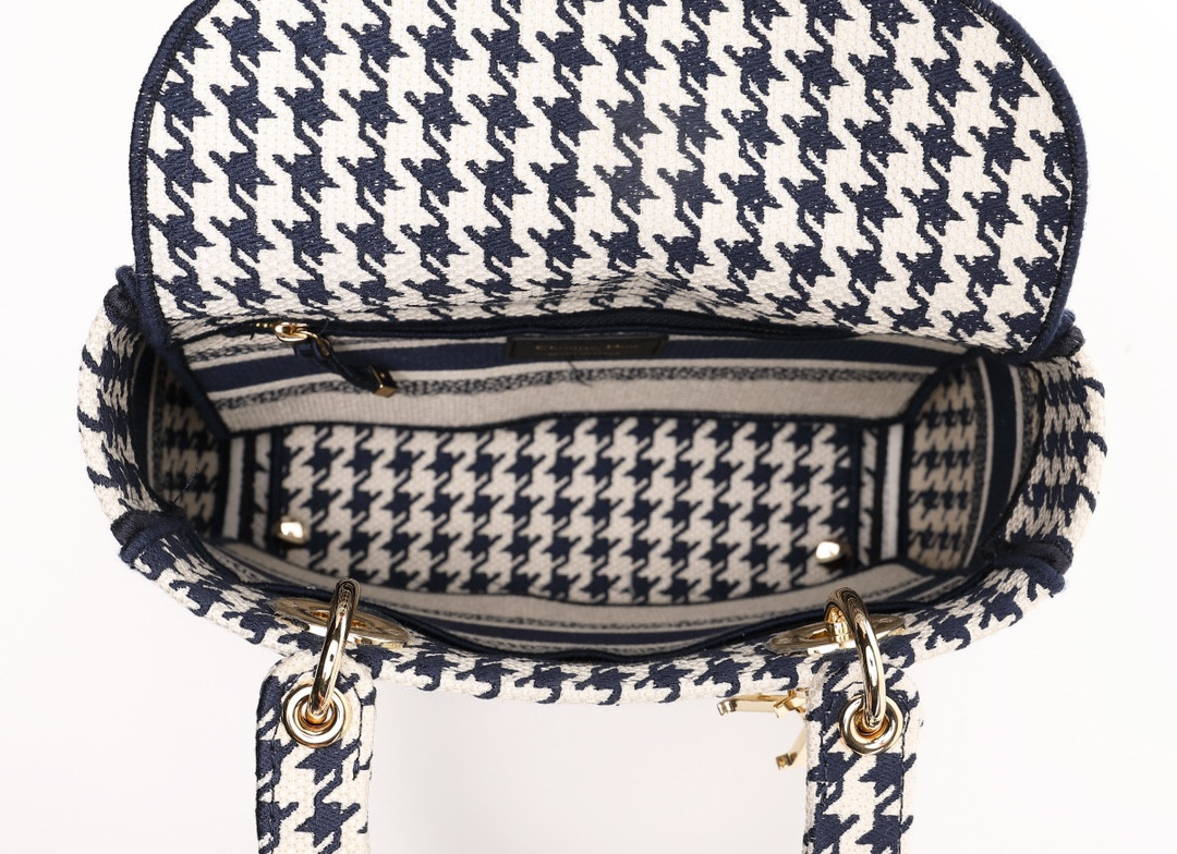 medium D*or lady d-lite bag 24 x 20 x 11 cm