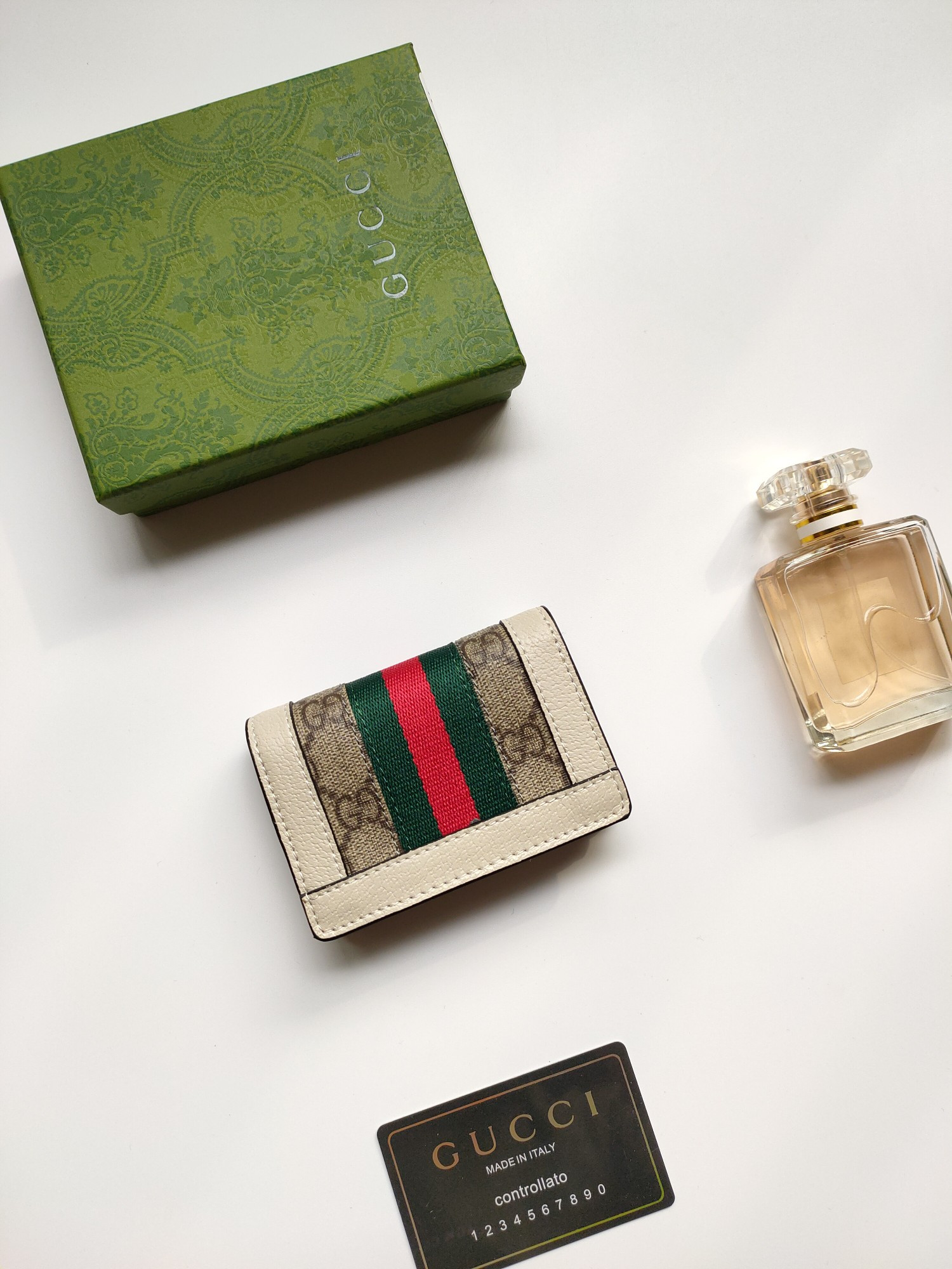 G*u*i gg card case wallet