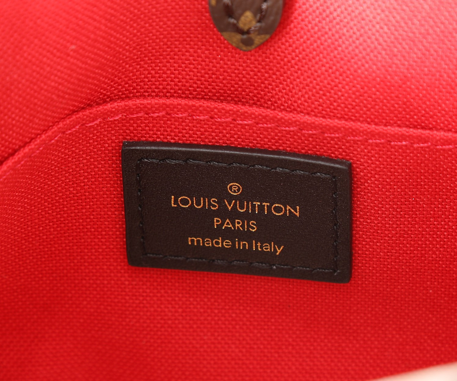 LV OnTheGo BB M46839 7.1 x 5.9 x 3.3 inches