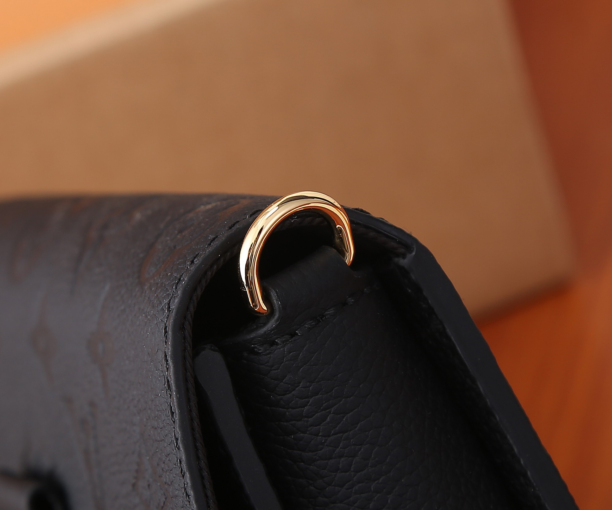 LV Wallet On Chain Métis M82637 7.5 x 4.3 x 2.2 inches