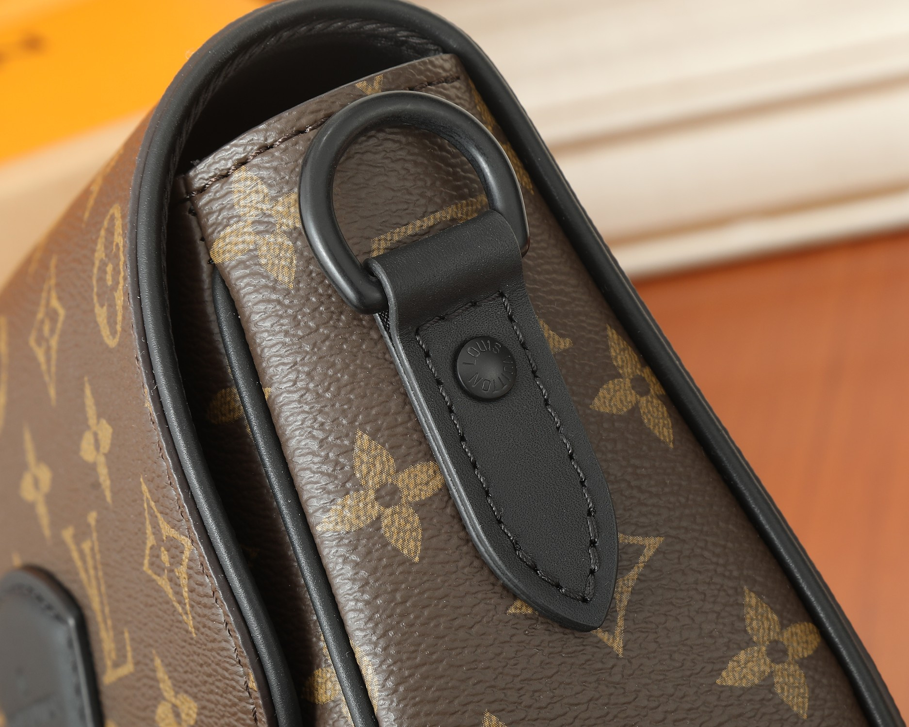 LV Montsouris Messenger PM​ M47060  7.9 x 6.7 x 2.8 inches