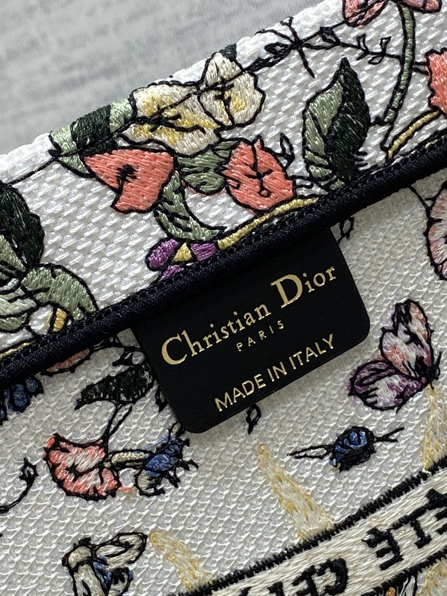 D*or book tote ecru multicolor D*or 4 saisons Été soleil embroidery 42 x18 x35cm