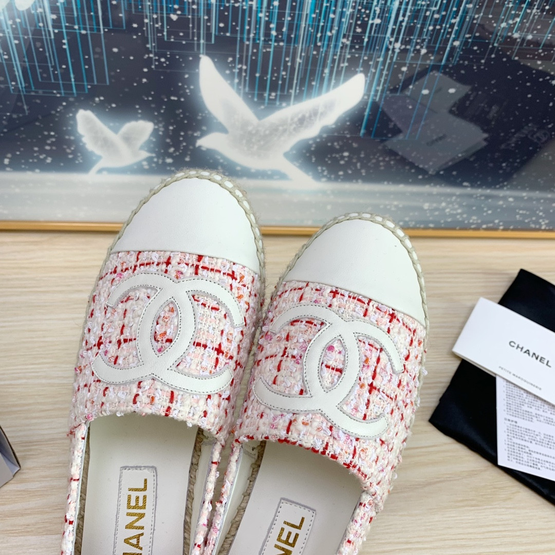 ua Ch*el espadrilles