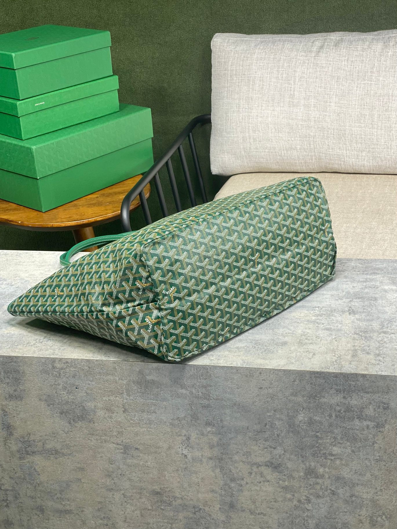 Go*ard  saint l0*is gm bag 34 cm x 20 cm x 40 cm