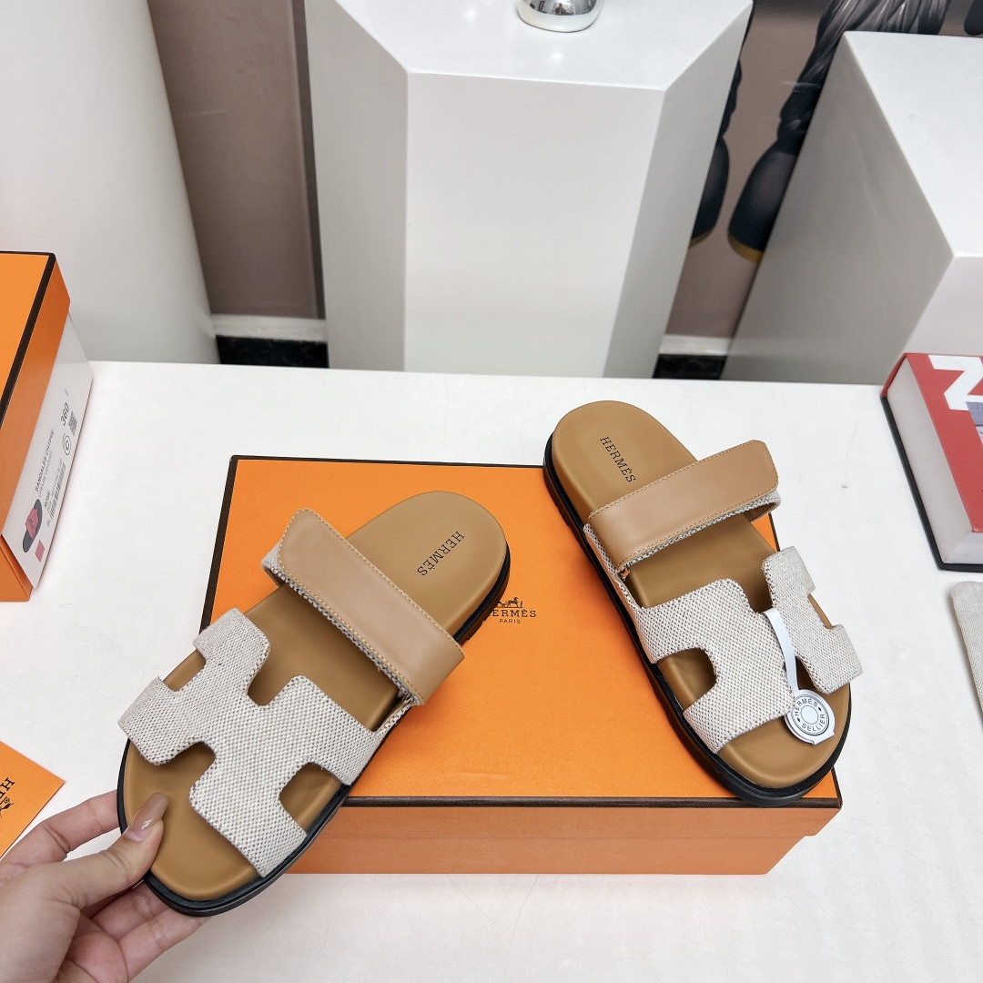 UA Hermès Chypre sandal