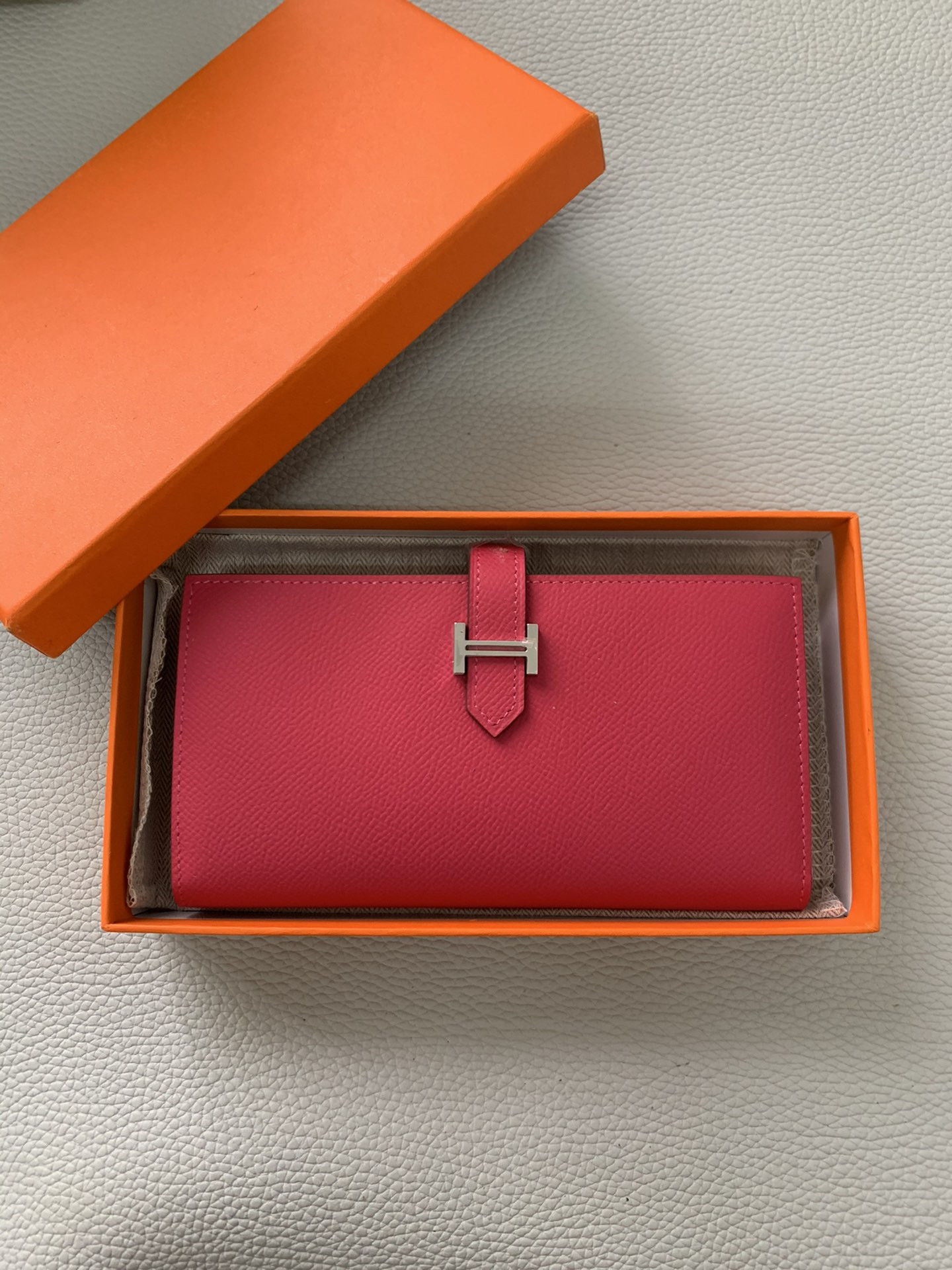 Hermès Long Wallet 17.5x9.5CM