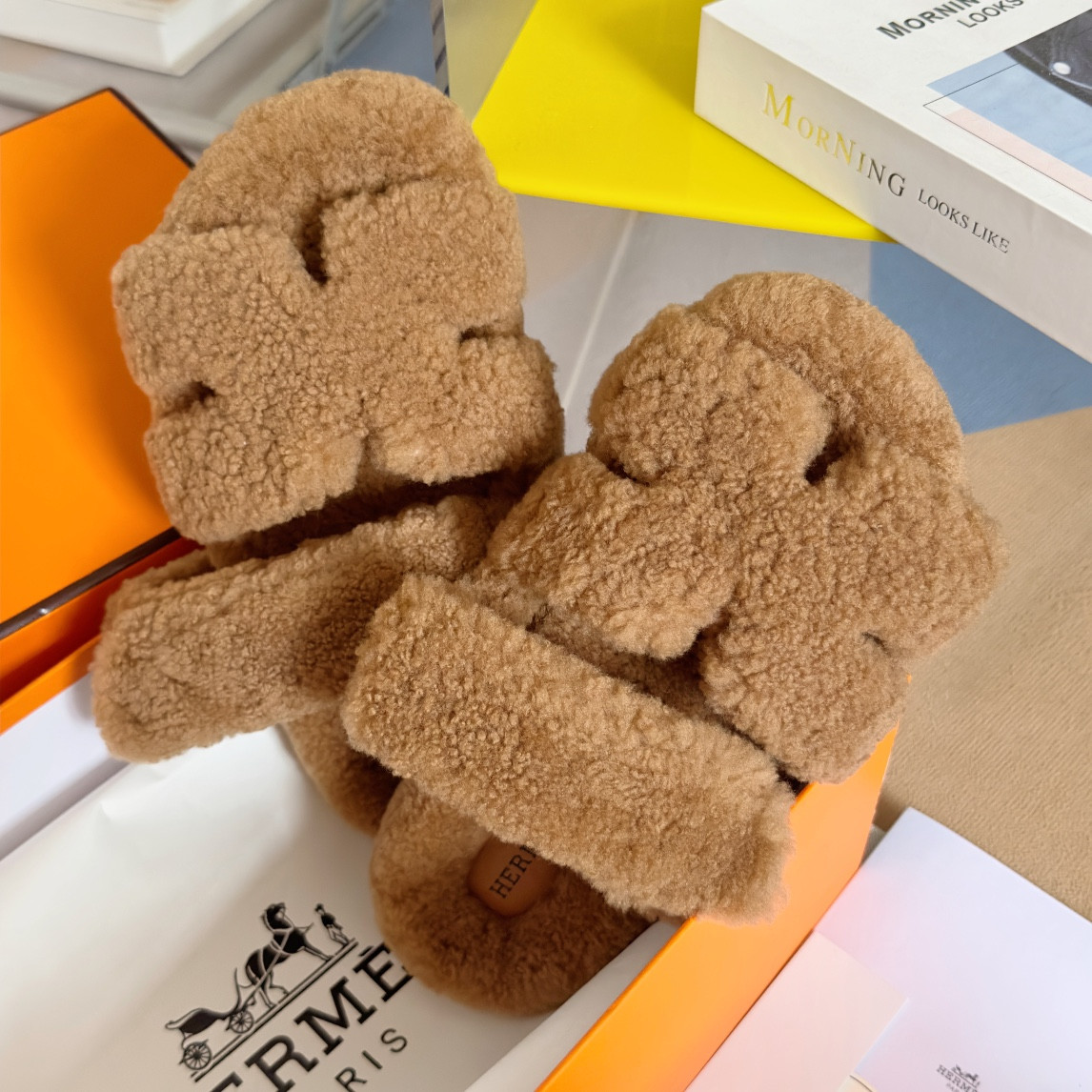 UA Hermès Chypre sandal