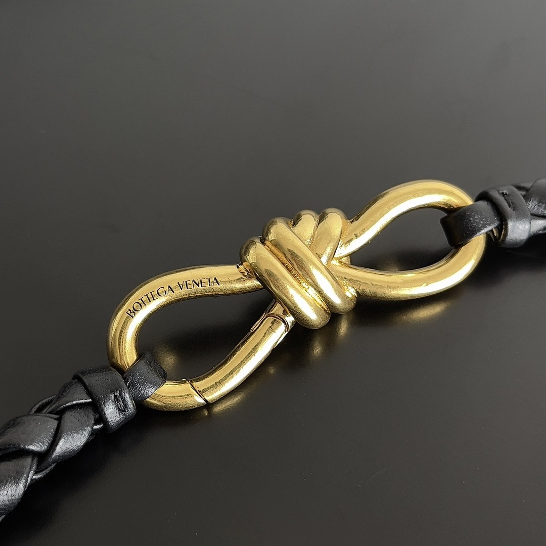 bo*te*ga Ve*ne*ta small andiamo 25x22x10.5cm