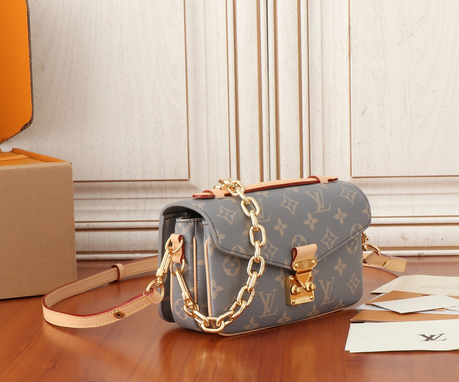 LV Pochette Métis East West M12429 21.5x13.5x6CM