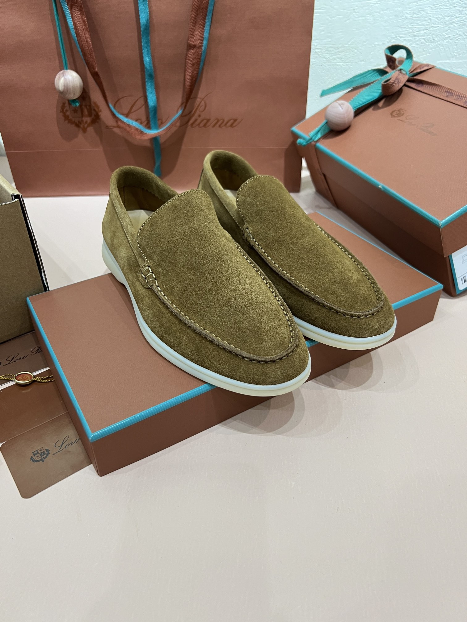 ua L**o p*ana summer walk loafers