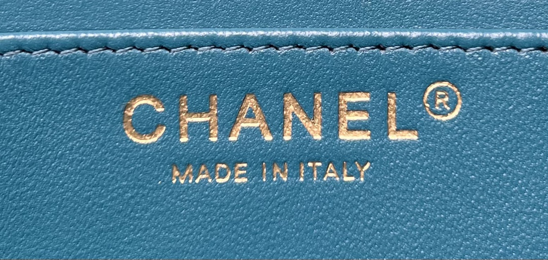 Ch*el classic flap bag 20cm