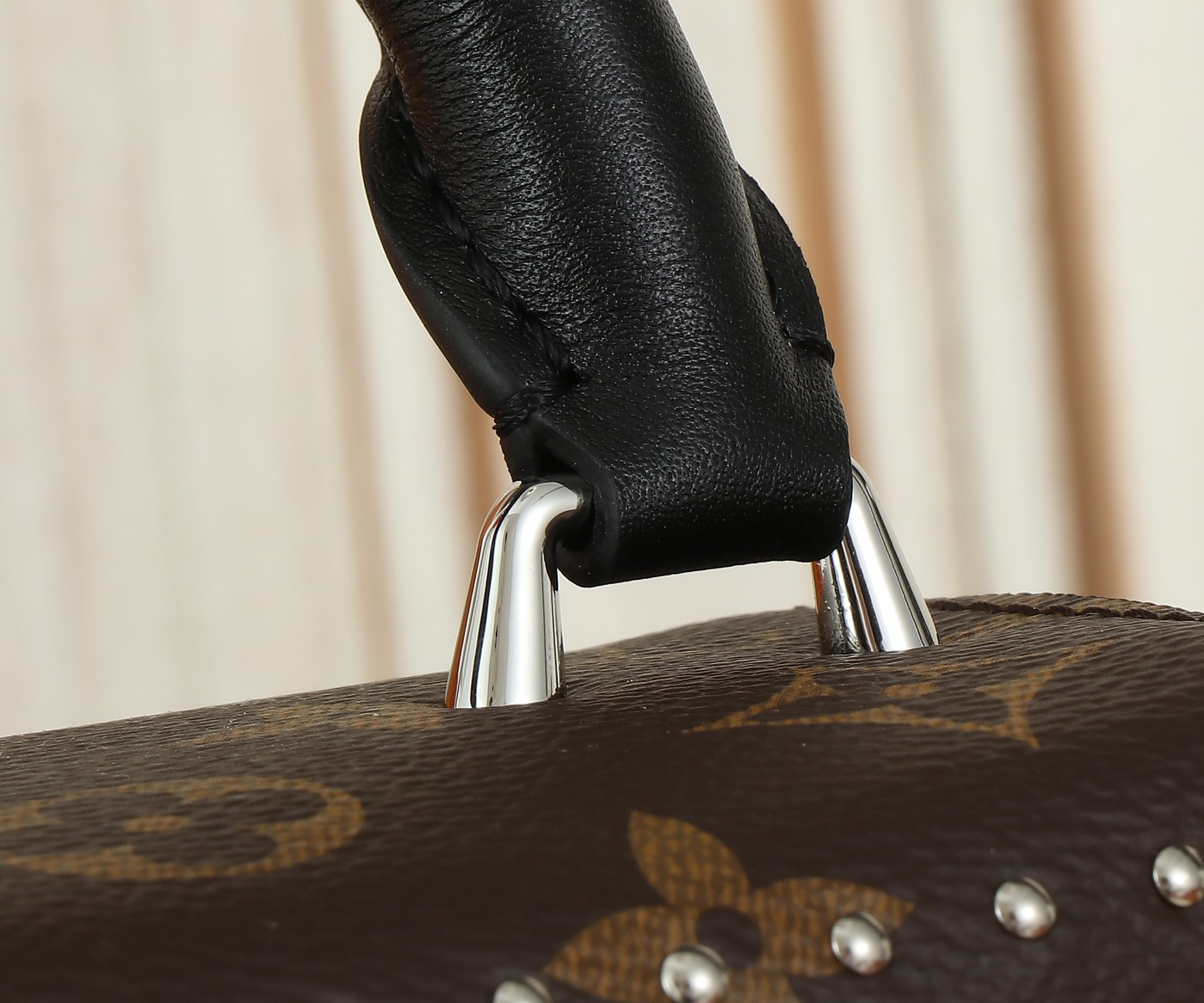 LV Camera Box M12362 12.5x17.6x6CM