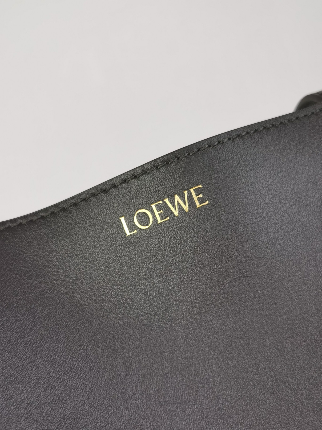 L0ew* medium puzzle fold tote in shiny calfskin 25.5x14.5x31.5cm