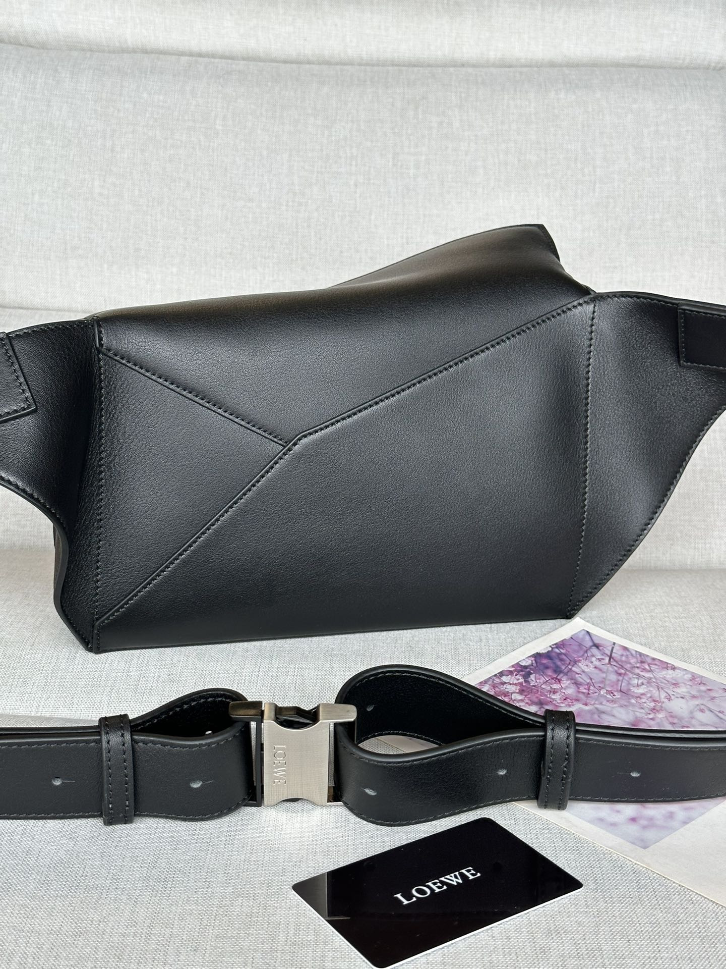 L0ew* small puzzle bag in classic calfskin 24x10.5x16.5cm