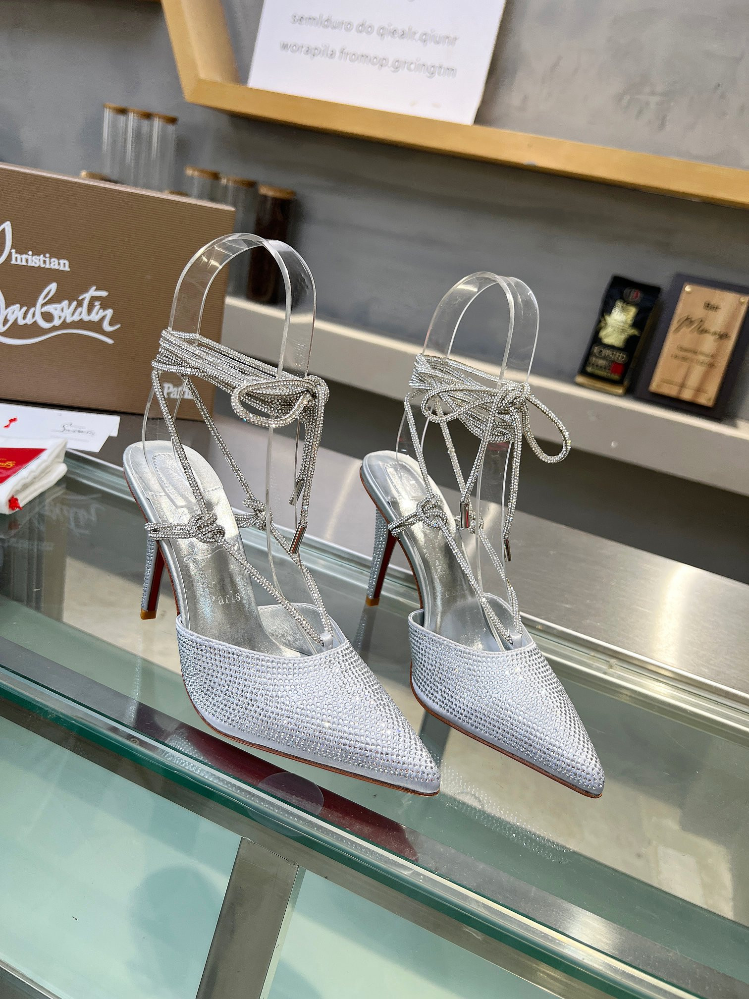 ua Ch**an louboutin cl red-bottom shoes