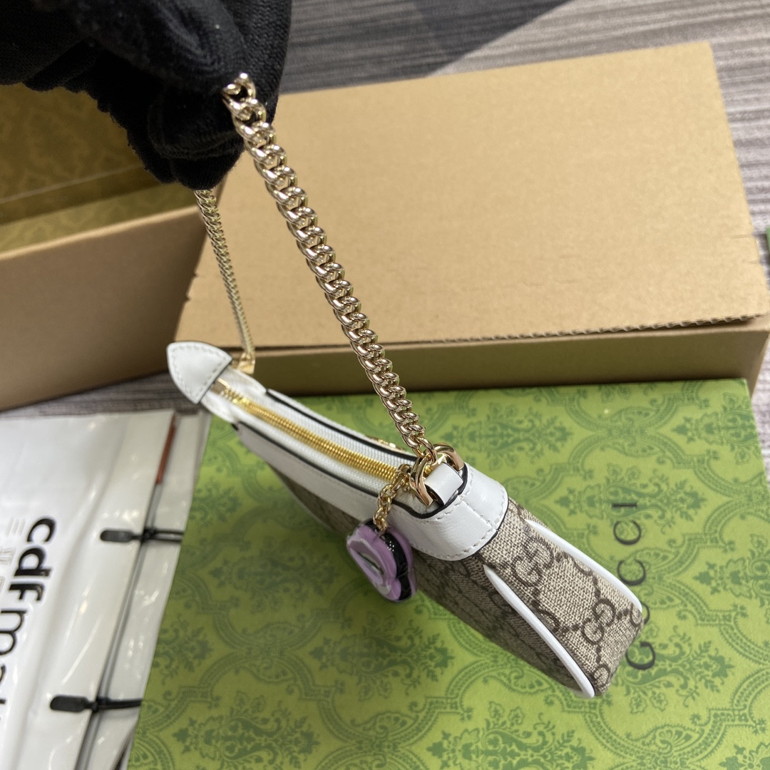 G*u*i x hattie stewart bag 10 x 19 x 3 cm