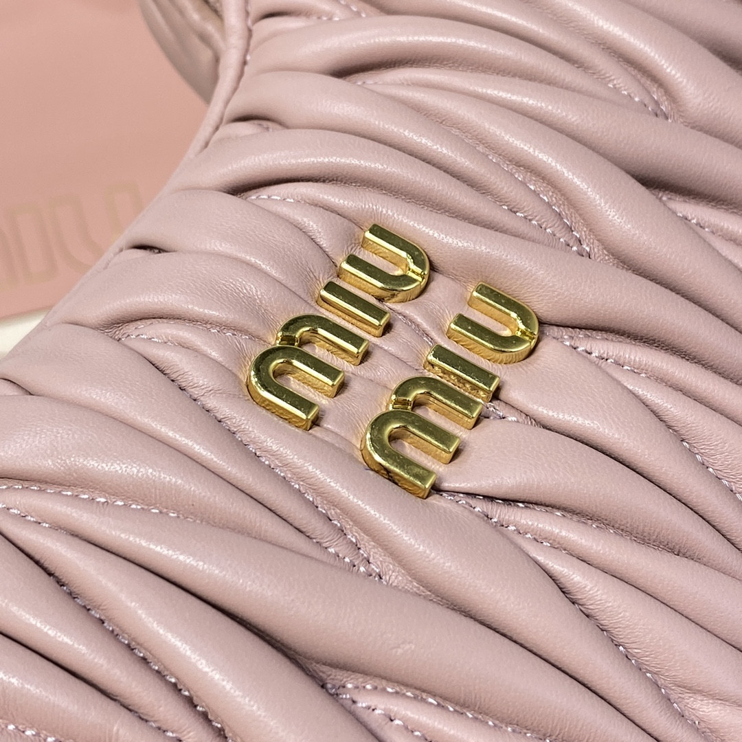 Miu Miu Wander matelassé nappa leather hobo bag 17x20x6cm