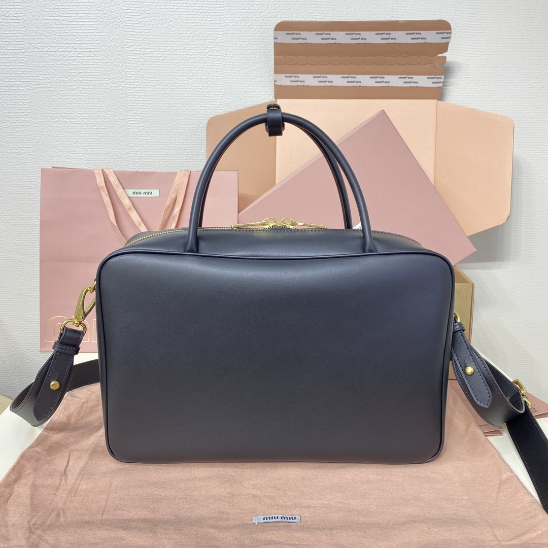 Miu Miu Leather Beau bag 23x34x10cm