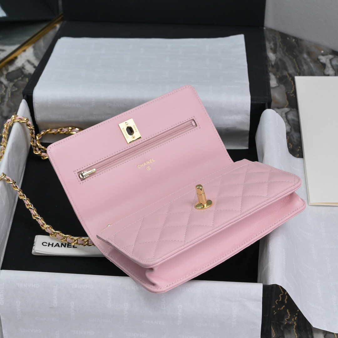 Ch*el clutch with chain 19cm