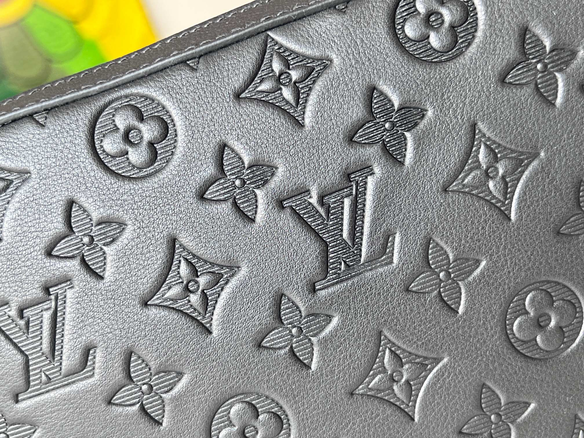 LV Trio Messenger M46602 25x18.5x7cm