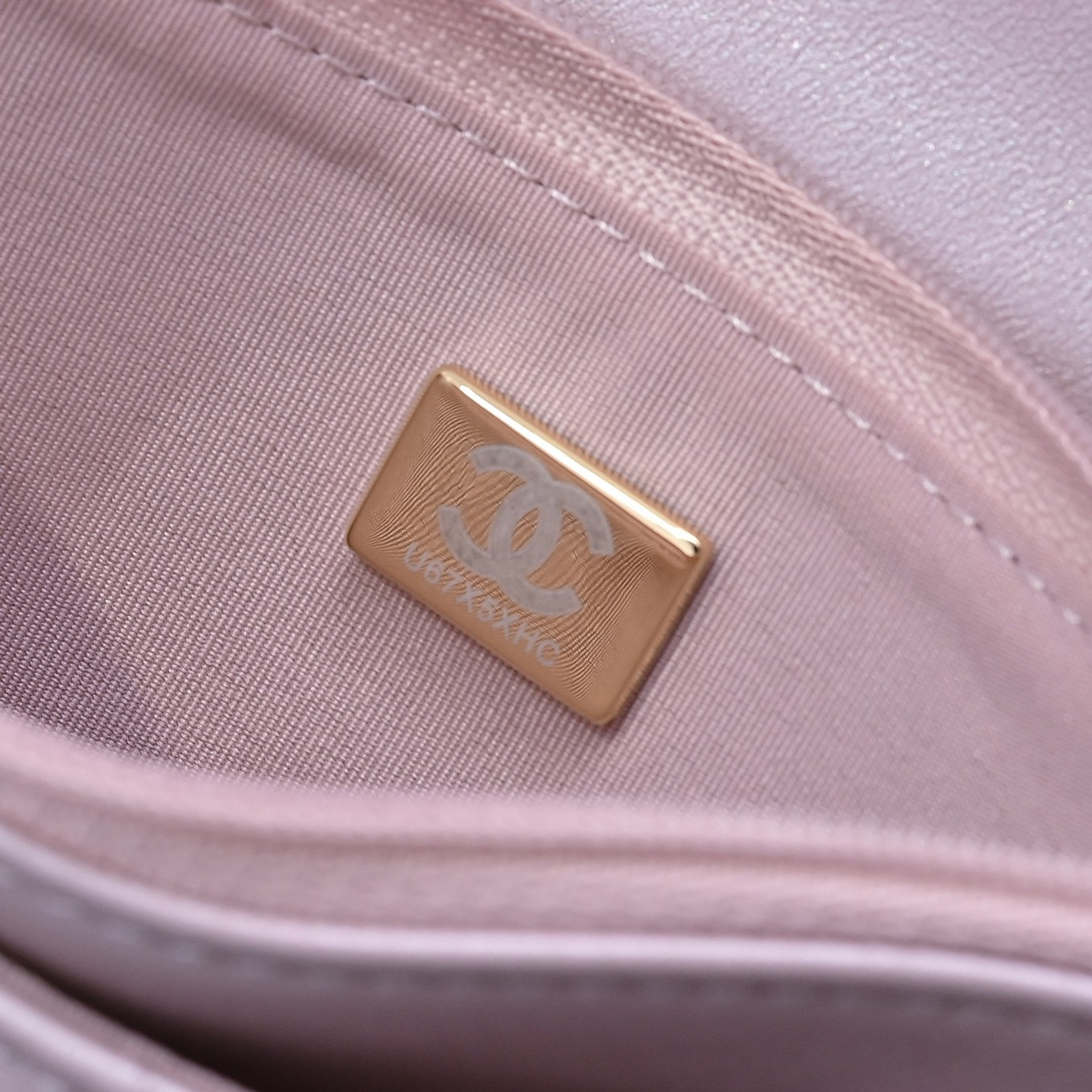 Ch*el spring-summer 2025 pre collection wallet on ap4537 19.5 × 13 × 3.5cm