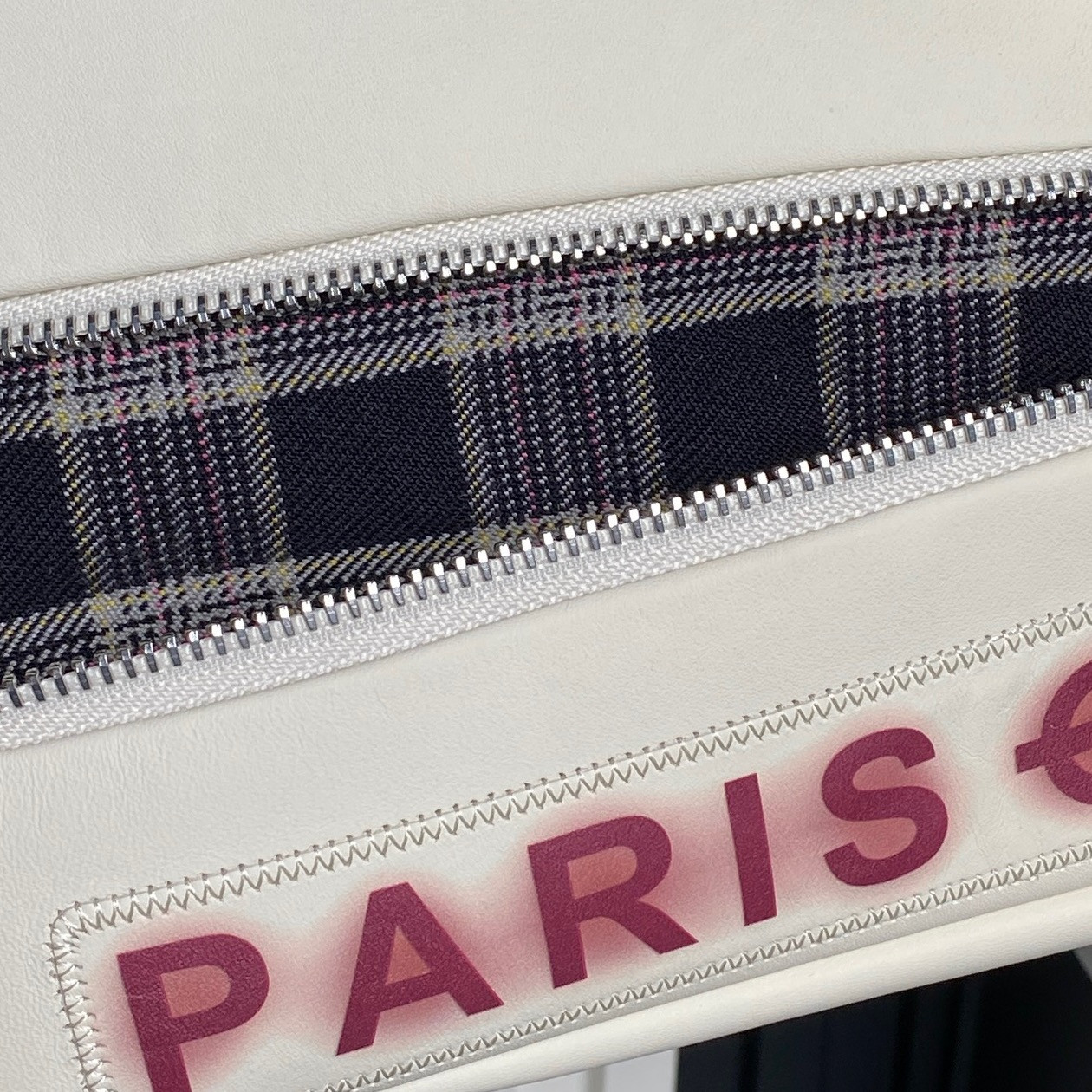 Ch*el vintage graffiti tote airport bag 36x24x12cm