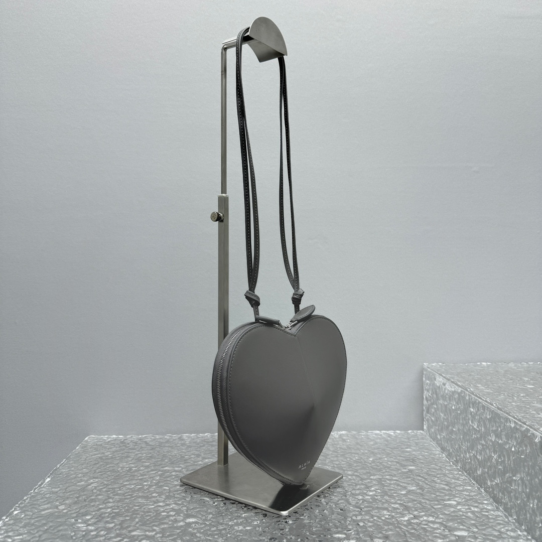 ALAÏA Le Coeur Heart Bag 18.5x20.5x5cm