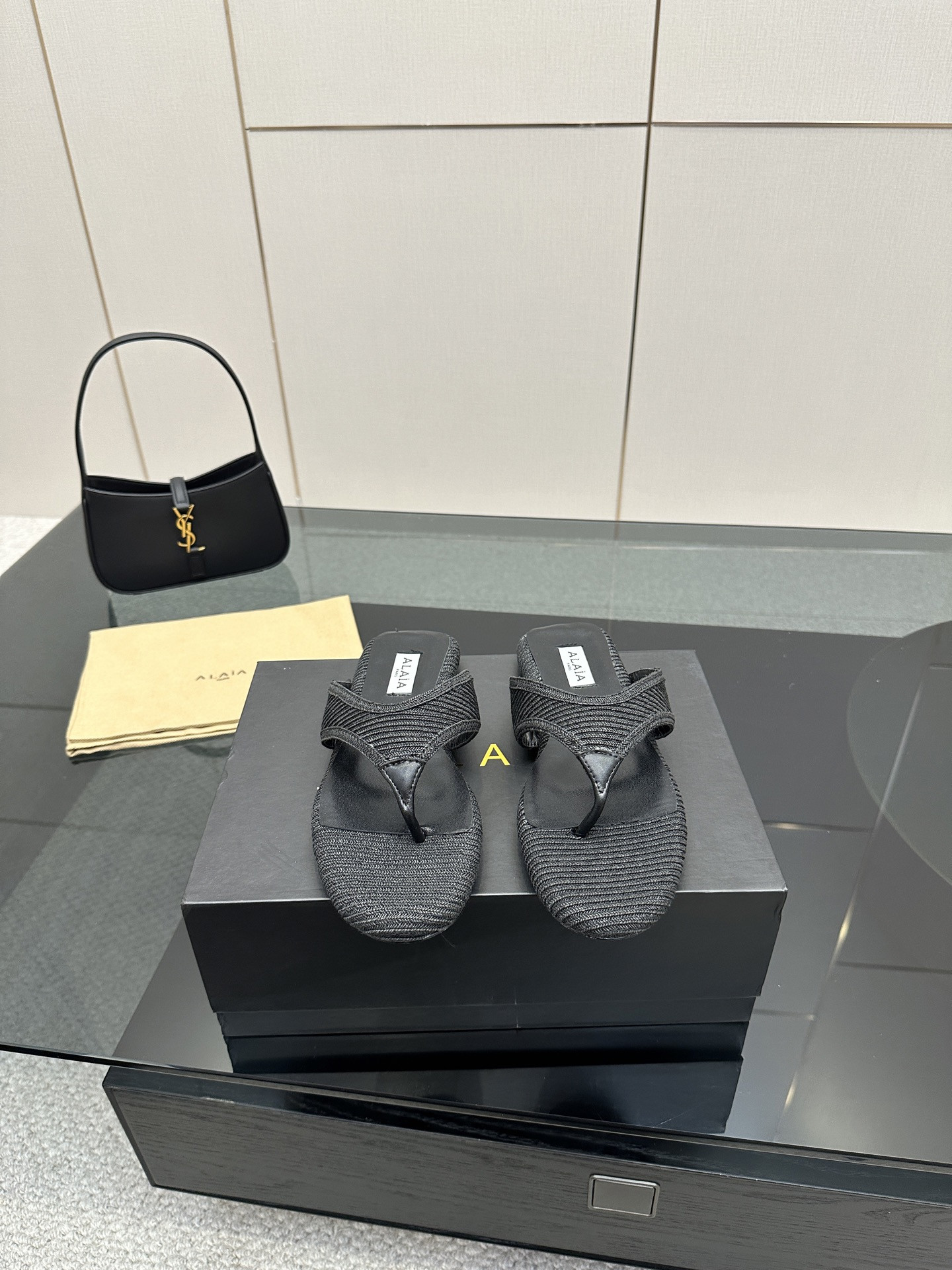 UA Alaia Triangle Flat Slides(Customized Size 7-10 days production time)