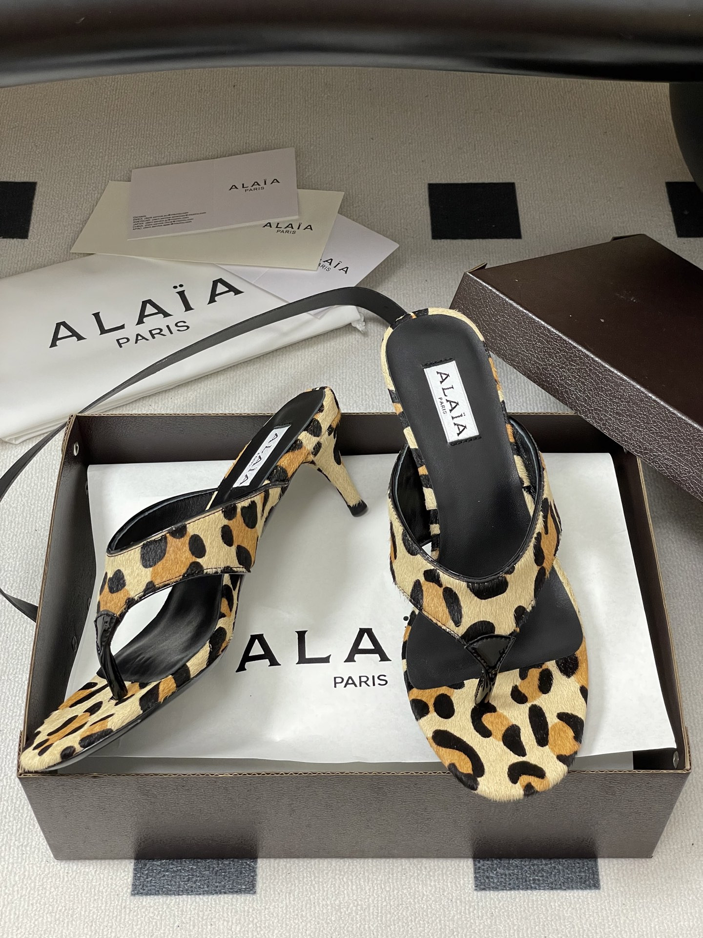 UA Alaia Triangle Flat Slides 5.5cm Heel(Customized Size 7-10 days production time)