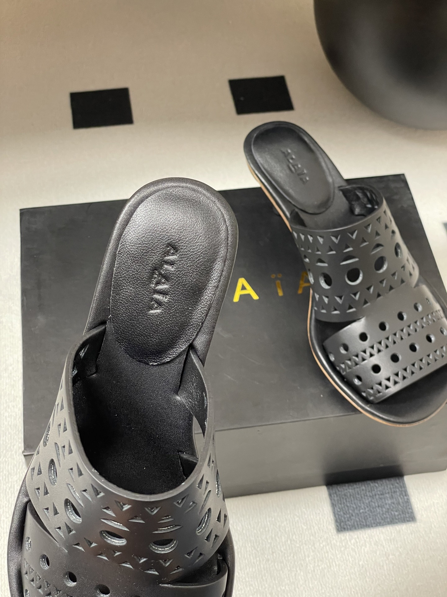 UA Alaia Heeled slippers 5.5cm Heel(Customized Size 7-10 days production time)