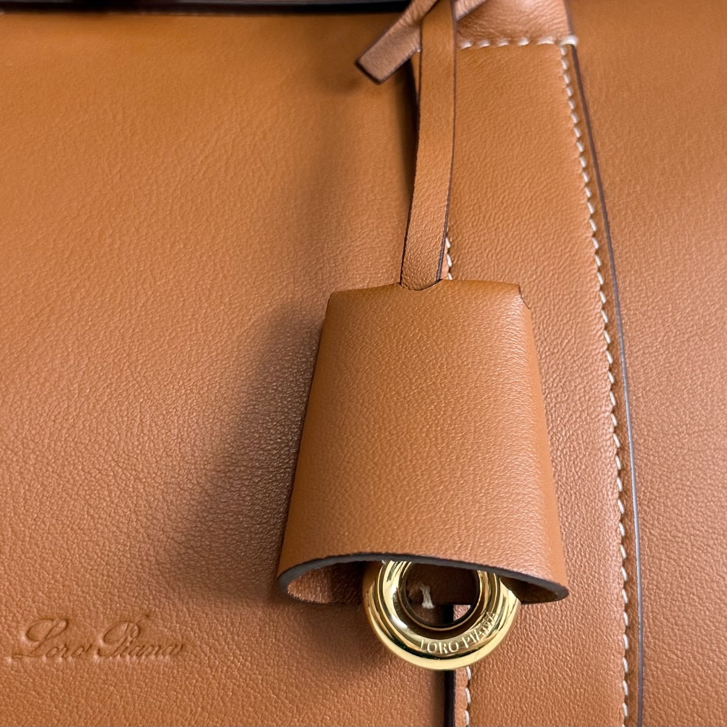 L**o p*ana loom l25 calfskin 25x18x12.5cm